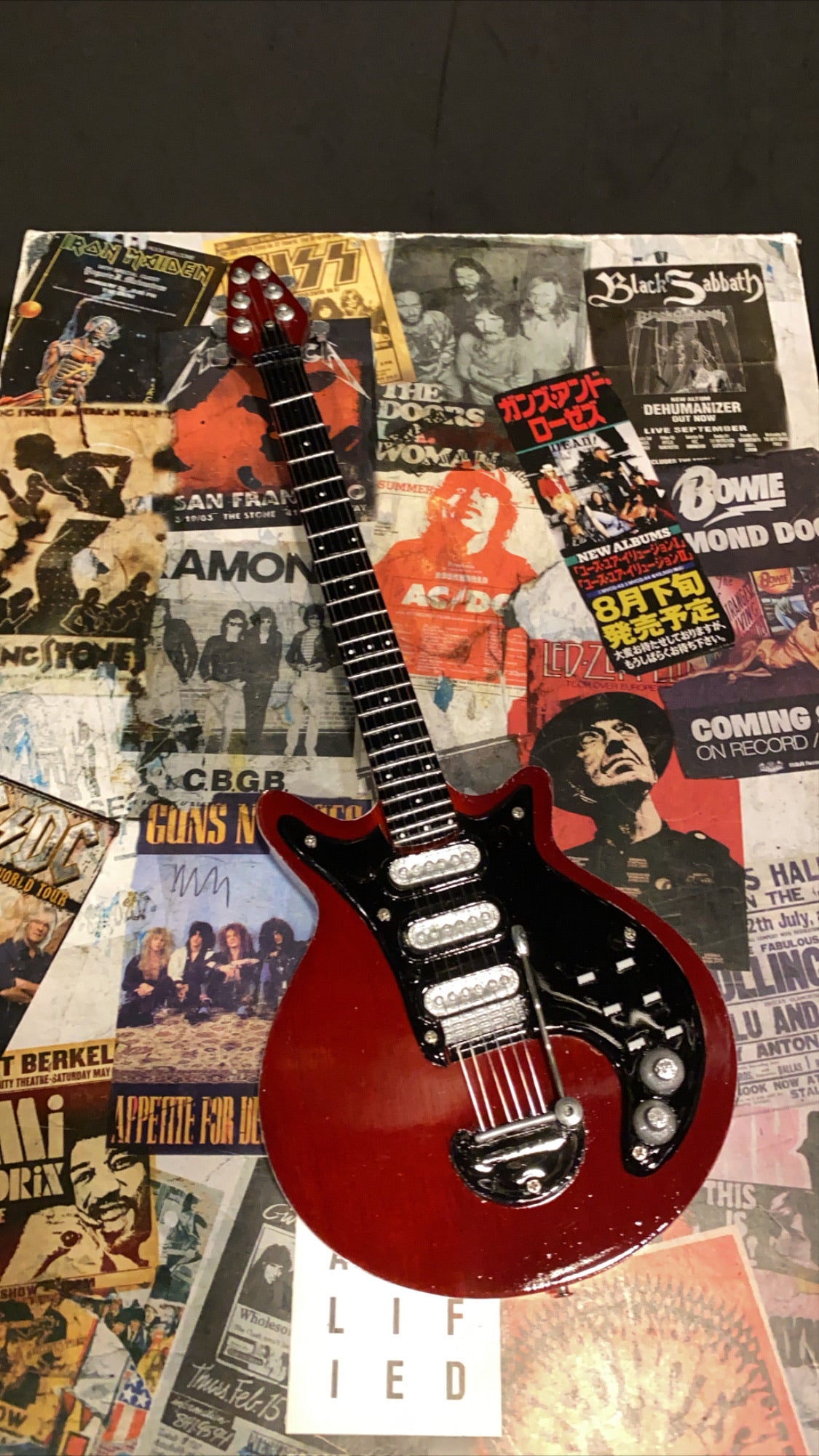 Image of Queen Brian May Miniature Guitar